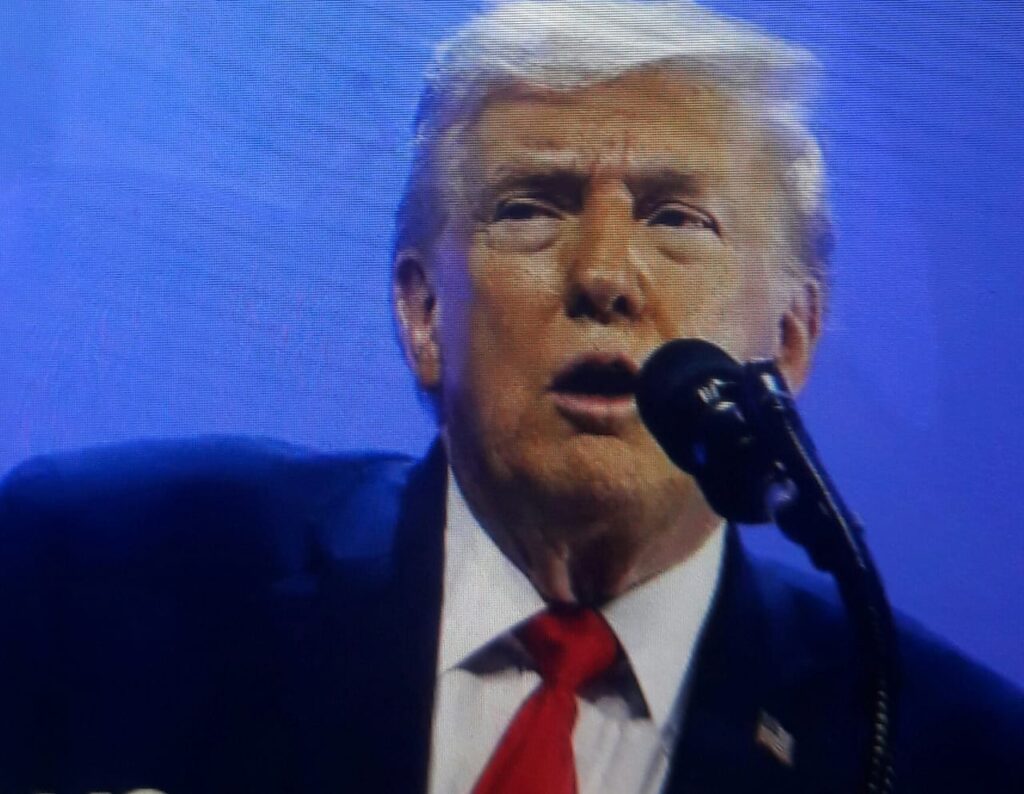 अमेरिका हटा सकता है भारत से 25 प्रतिशत टैरिफ शुल्कः Trump may remove 25 percent tariff duty from India