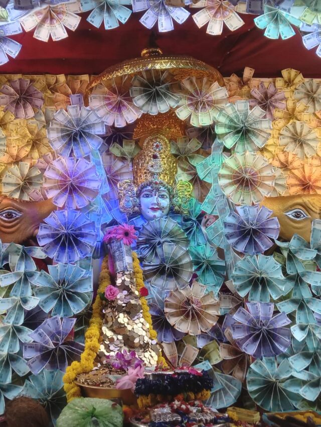 24 names and 24 mantras of Goddess Lakshmi